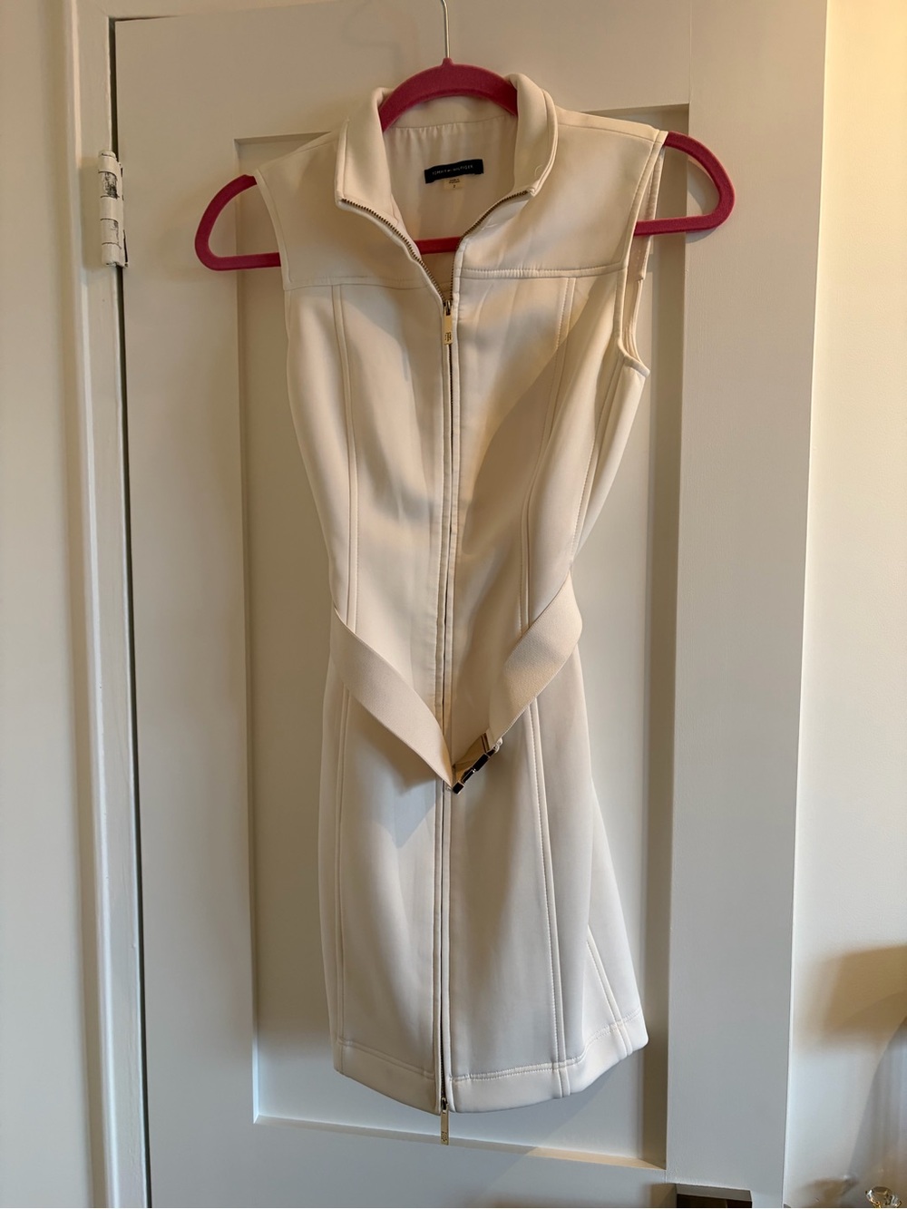 Tommy Hilfiger Sleeveless Zip-Front Belted Mini Dress in White size 2 - Picture 3 of 6